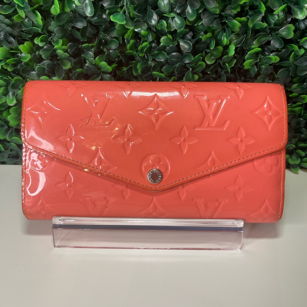Louis Vuitton Rose Litchi Sarah Long Wallet